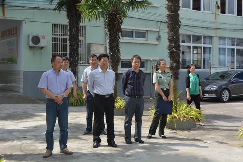 �ļ�Сѧ������ͨ�С���������ʾ��ѧУ������